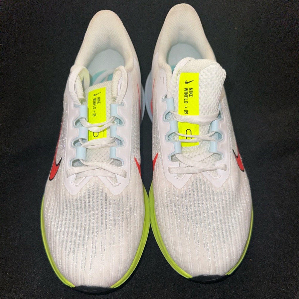 Nike sneakers - Picture 2 of 7